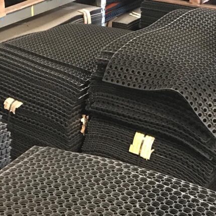22mm Rubber Grass Mat - Premium